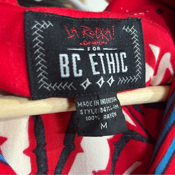 LA ROCKA by BC Ethic Las Vegas Pinup Burlesque Tiki Red Short Sleeve Shirt - Picture 8 of 9